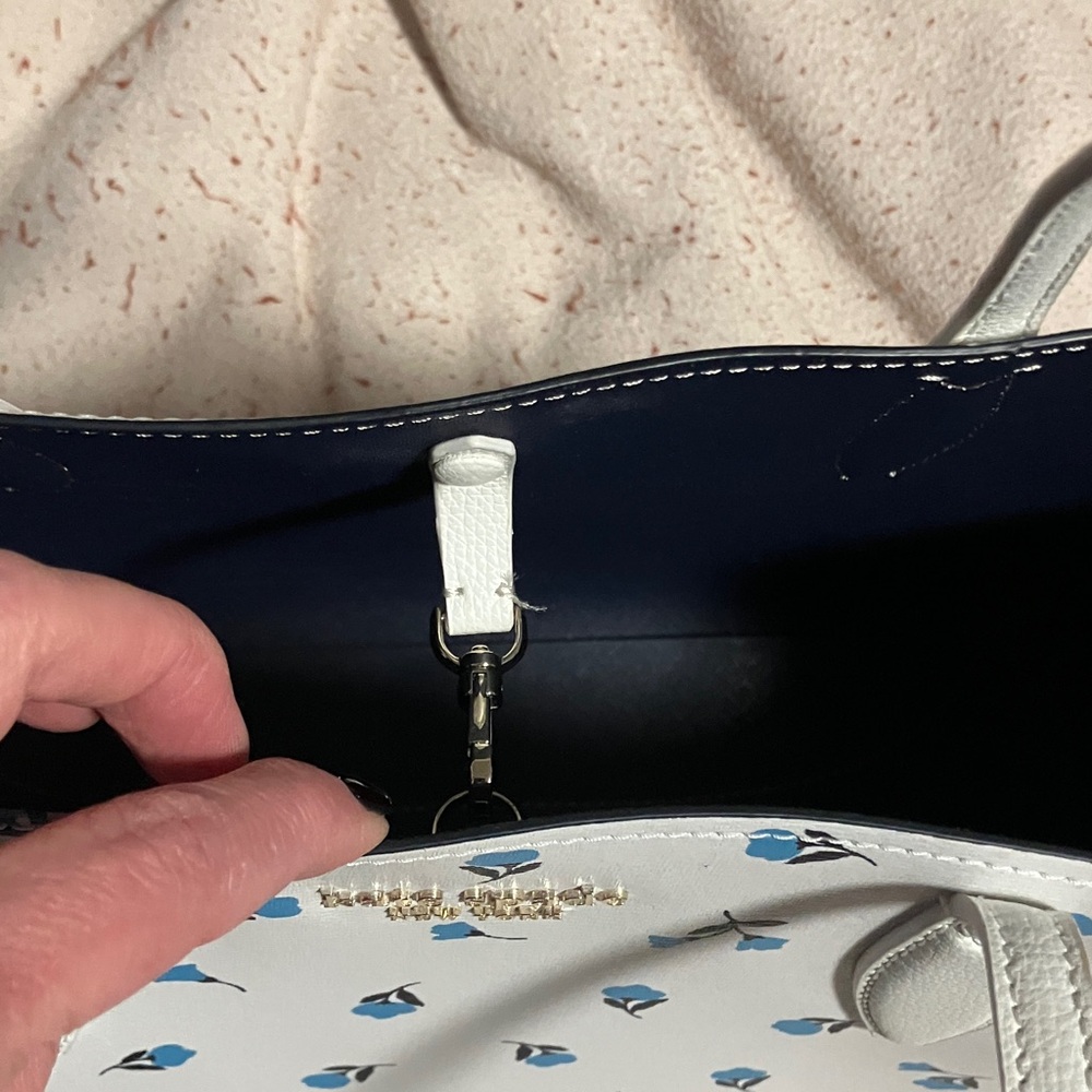 Kate Spade White Tote with Blue Floral Design with free gift - Picture 2 of 12